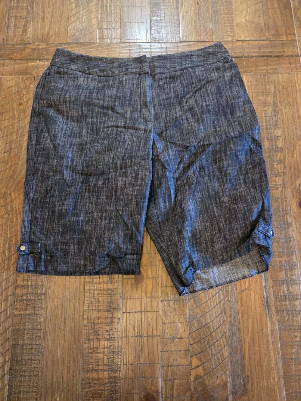 Larry Levine size 16 Women’s Black High Rise Stretch Shorts